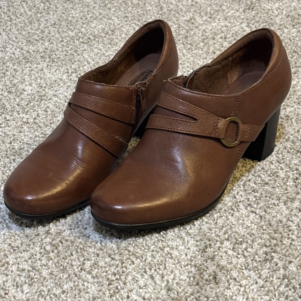 Clarks Bendables Women's Size 10 M Brown Leather Slip On Ankle Booties
